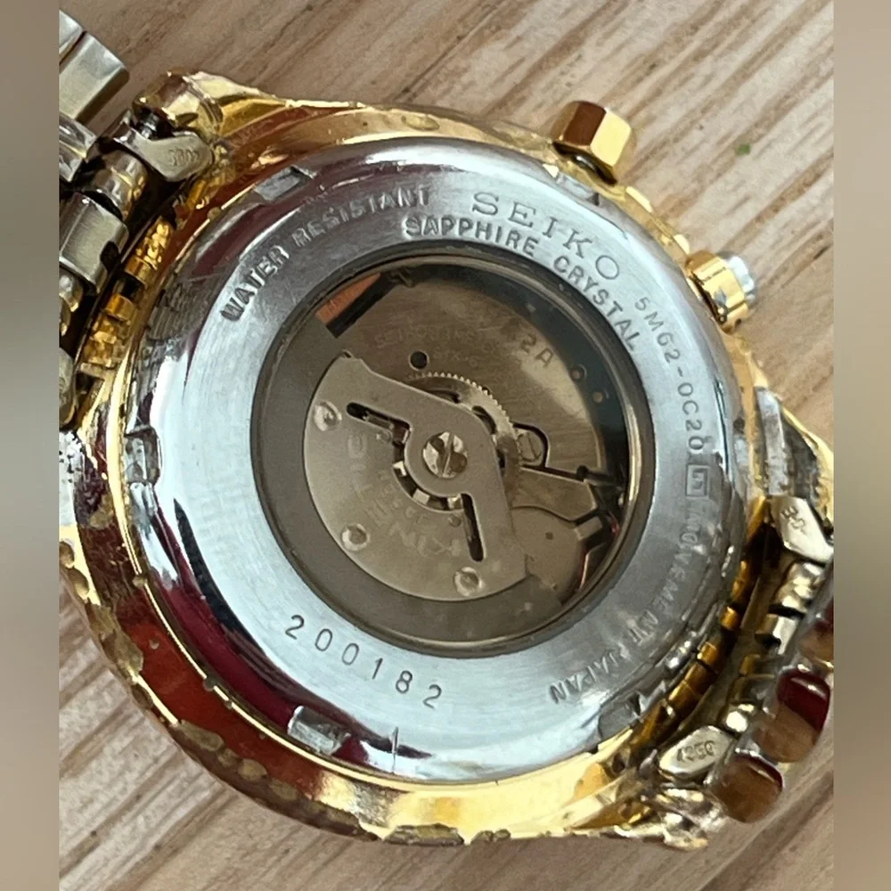 Seiko Kinetic Automatic Men’s Watch Gold-Tone Dial, Case, Bracelet, Date Window